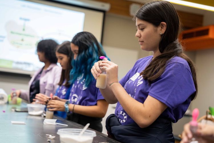 girls in stem workshop