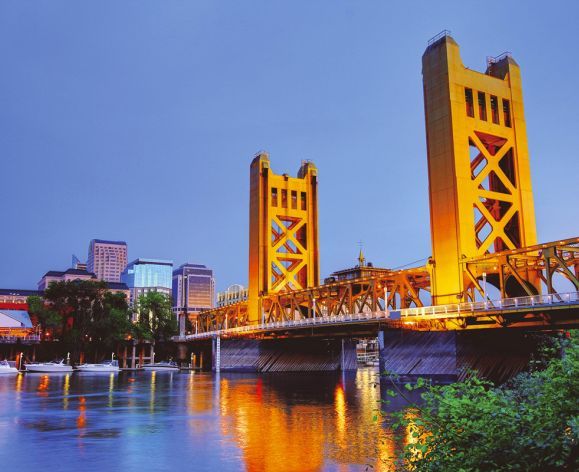 the sacramento river downtown